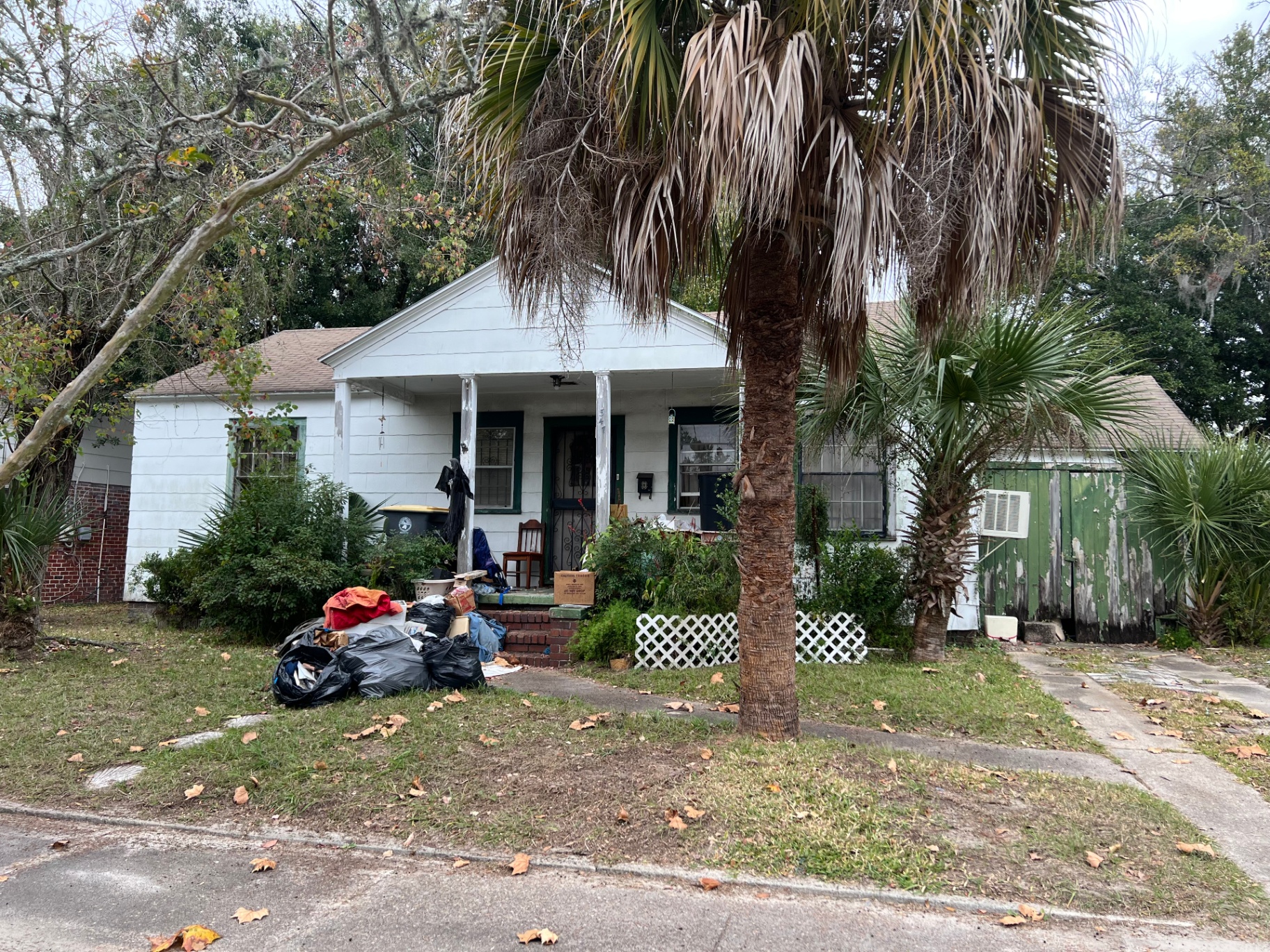 Jacksonville Brick Cottage — before